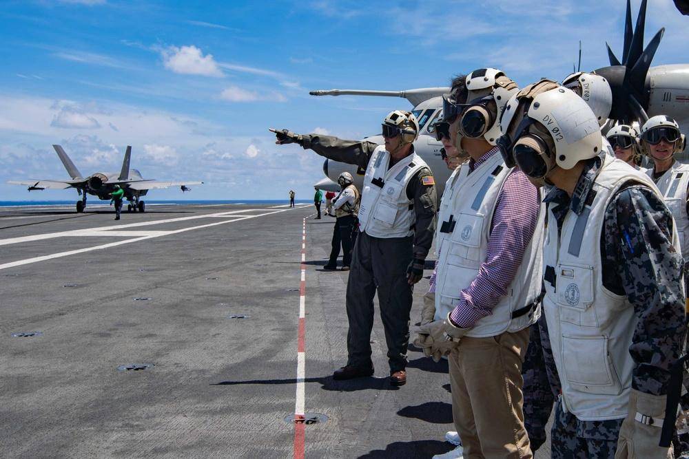 皇冠信用盘押金多少_中美突发在南海过招皇冠信用盘押金多少，歼-16或首次遭遇美军F-35C，美国又装聋作哑